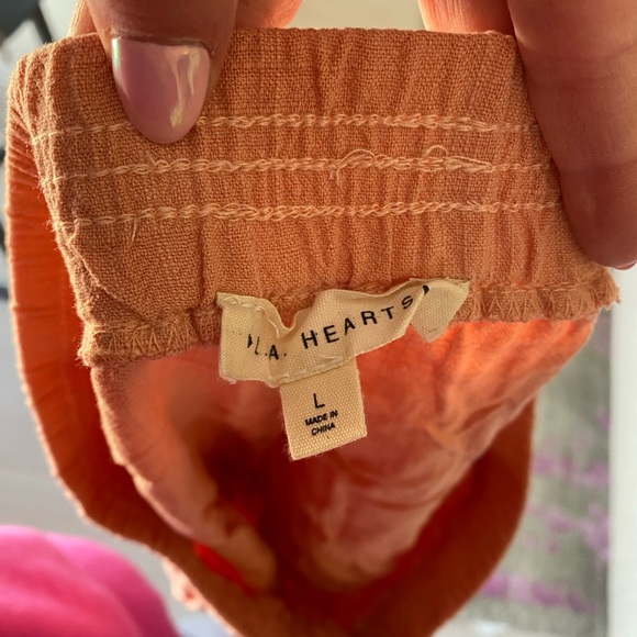 Coral linen shorts - Picture 3 of 3